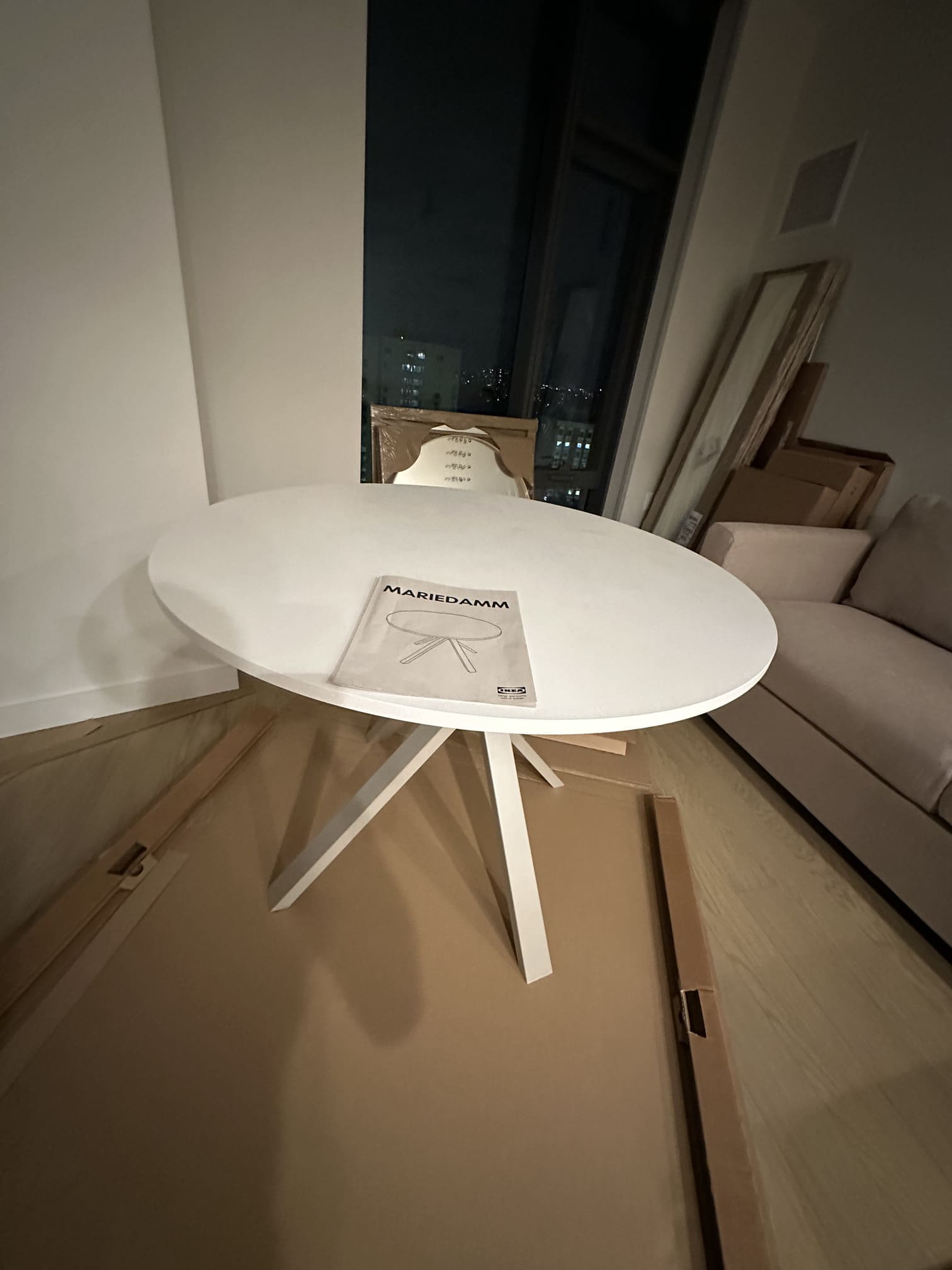 Assembling a dining table and chairs